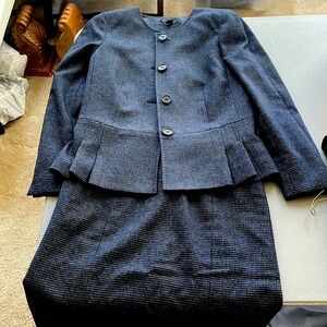 COPY - ANN TAYLOR 2 pc. Suit 00 PETITE